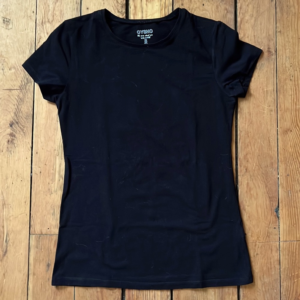 ❤️ 3 for $20❤️ OYSHO T-shirt